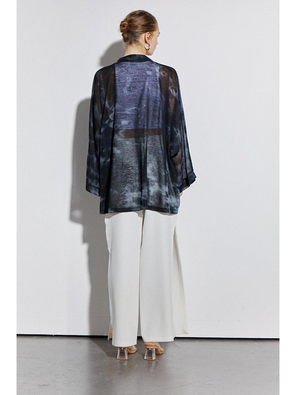 Siyah Standart Beden Bol Kesim Hırka-4