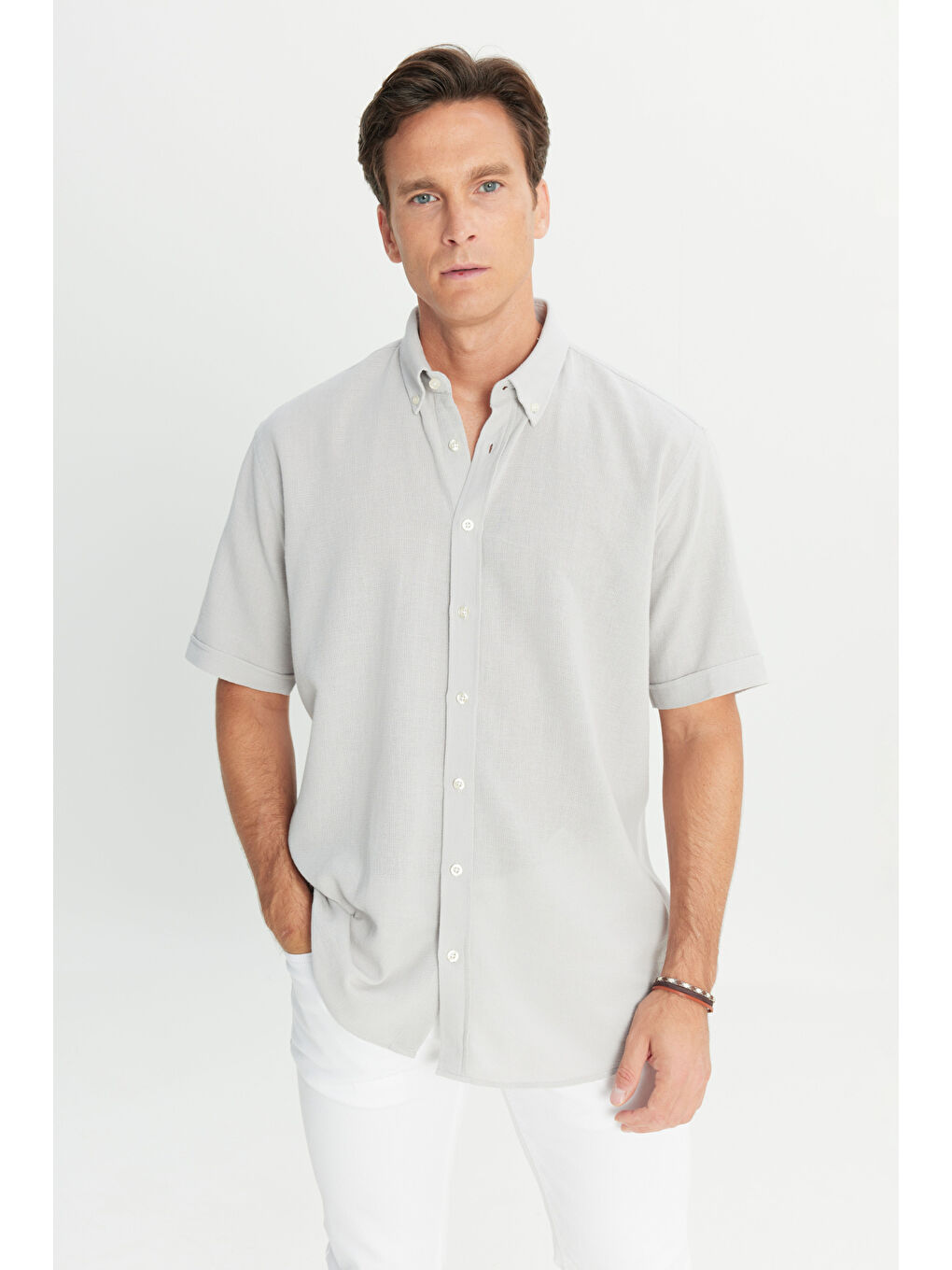 Erkek Açık Gri %100 Pamuk Comfort Fit Rahat Kesim Düğmeli Gömlek Yaka Armürlü Gömlek-5