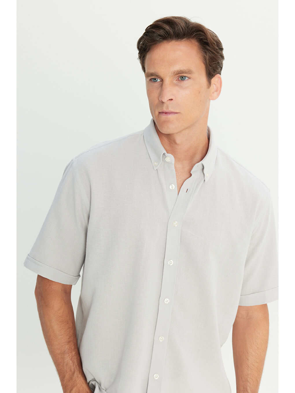 Erkek Açık Gri %100 Pamuk Comfort Fit Rahat Kesim Düğmeli Gömlek Yaka Armürlü Gömlek-6