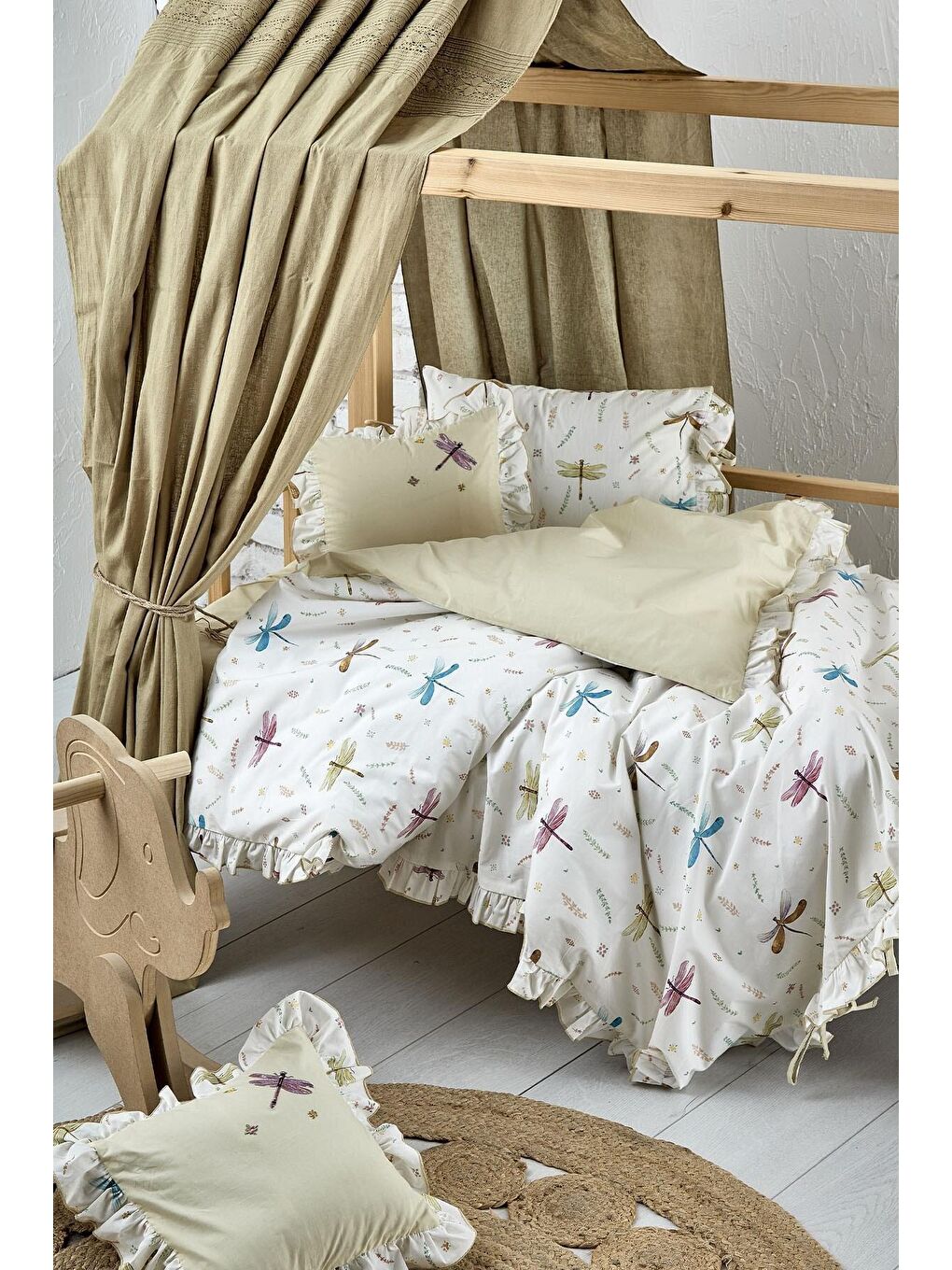 Karışık Nina Kız Bebek Nevresim Takımı %100 Organik Pamuk Baskılı 100x150 Cm