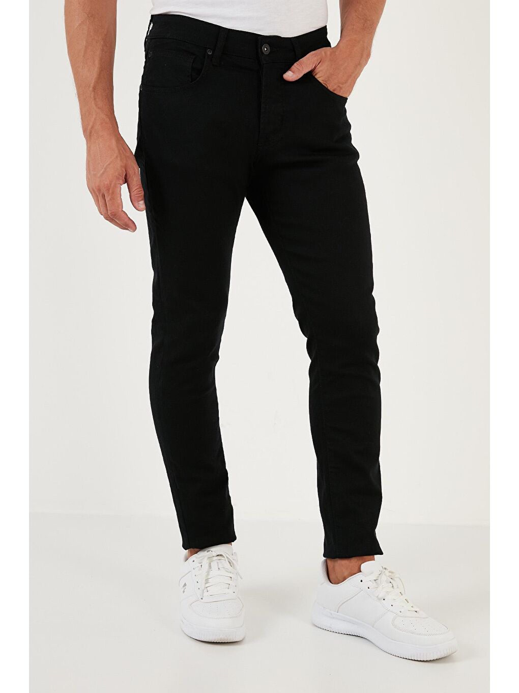 Siyah Pamuklu Normal Bel Dar Paça Slim Fit Jeans 1120J01NAPOLI