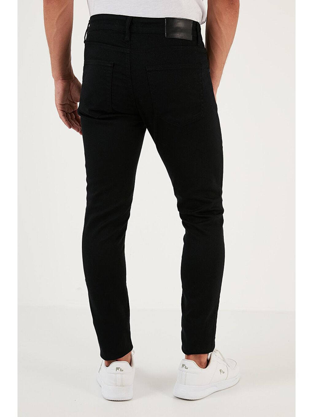 Siyah Pamuklu Normal Bel Dar Paça Slim Fit Jeans 1120J01NAPOLI-2