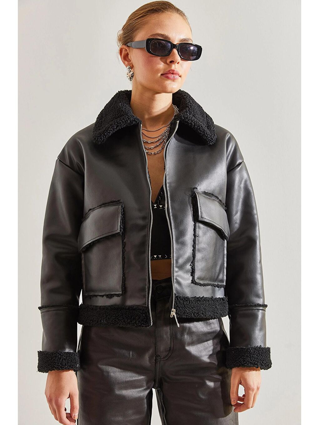 Siyah Kadın Deri Peluşlu Mont-2