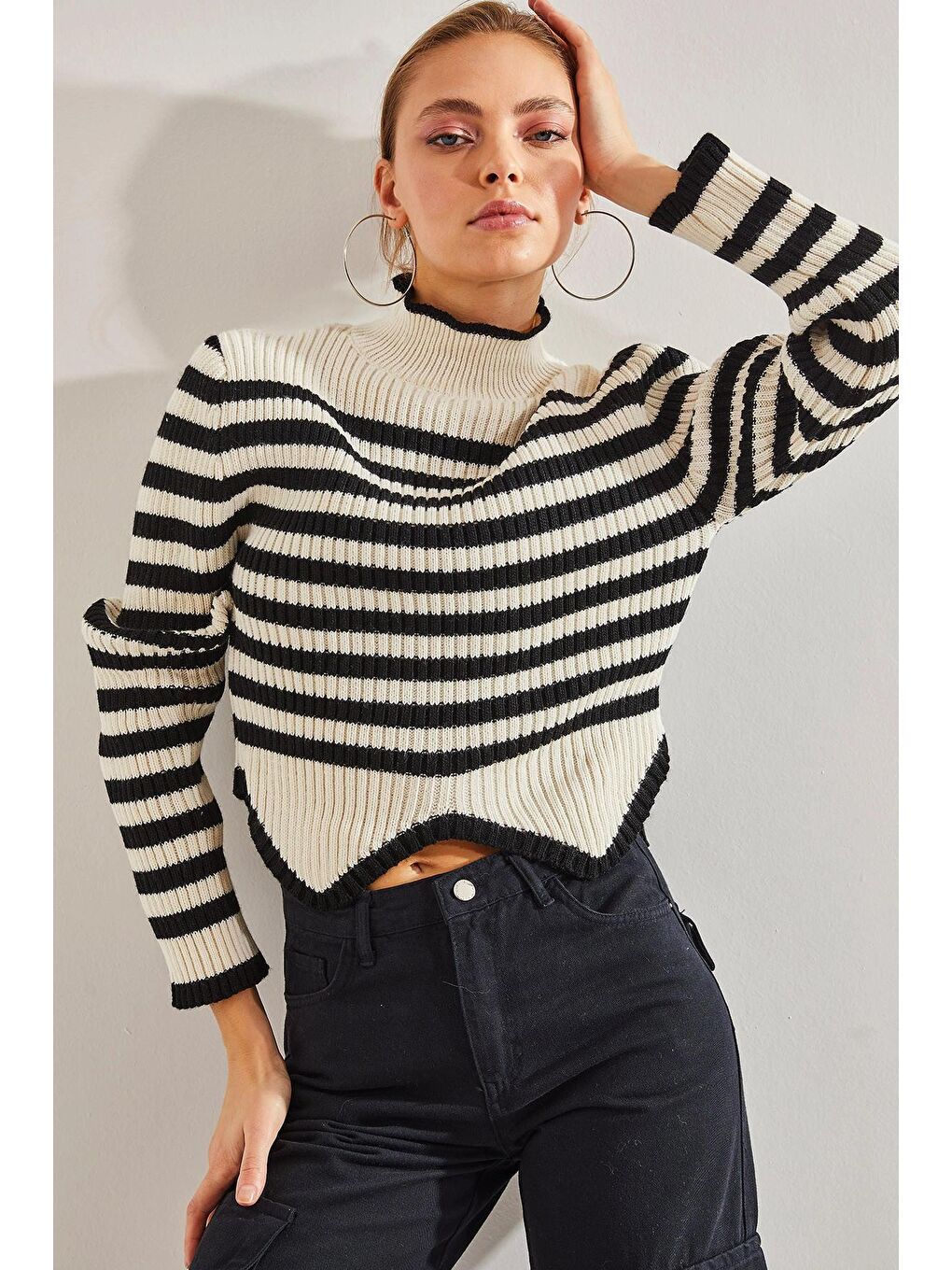 Siyah Kadın Çizgili Triko Kazak-4