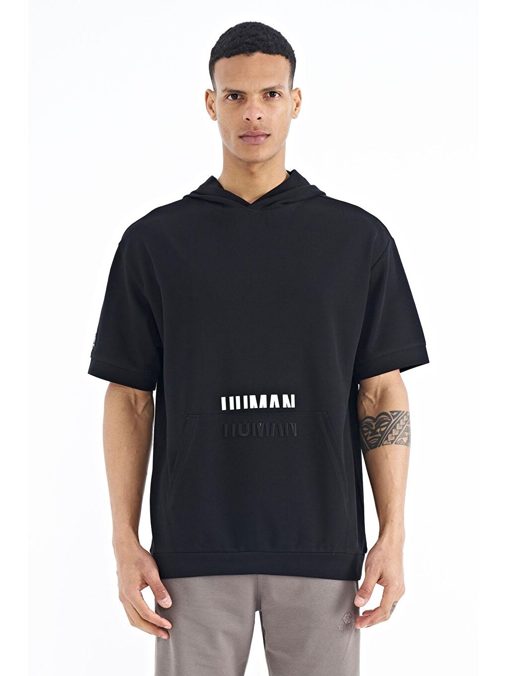 Siyah Kanguru Cepli Yazı Nakışlı Kapüşonlu Erkek Tişört - 88195