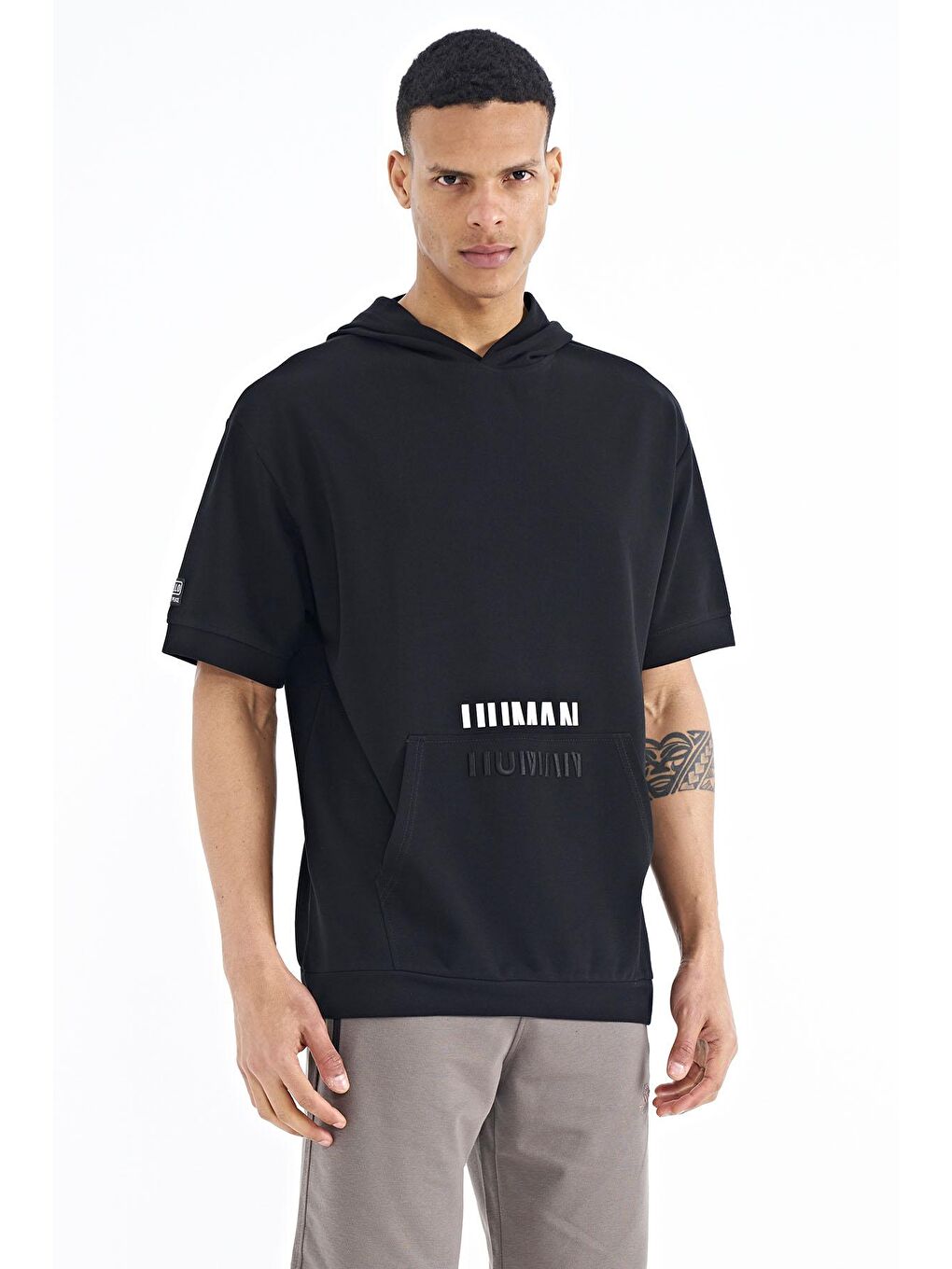 Siyah Kanguru Cepli Yazı Nakışlı Kapüşonlu Erkek Tişört - 88195-3