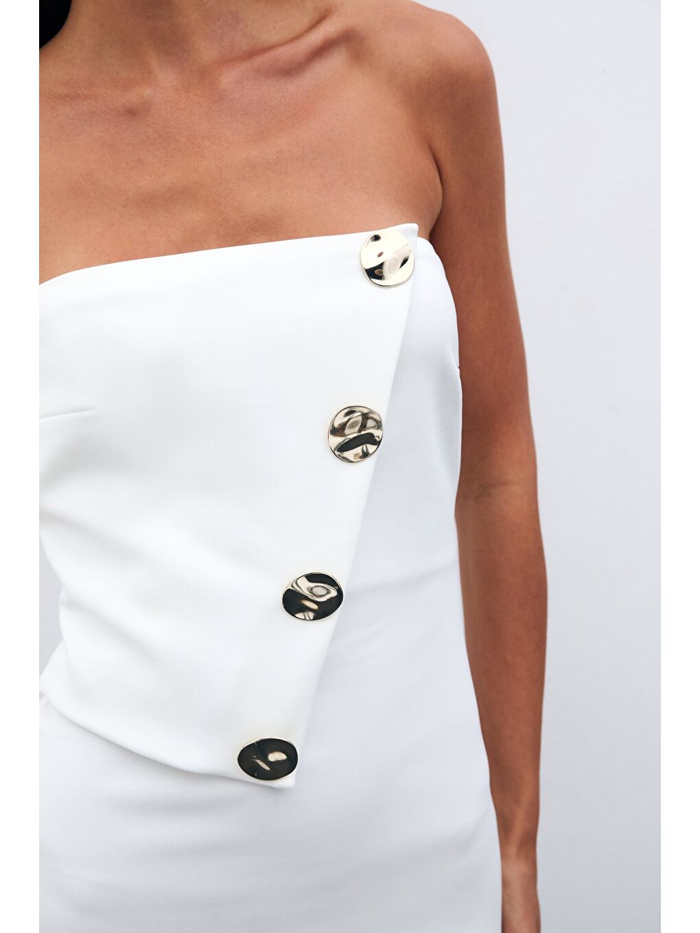 Düğme Aksesuarlı Straplez Elbise - Ekru-5