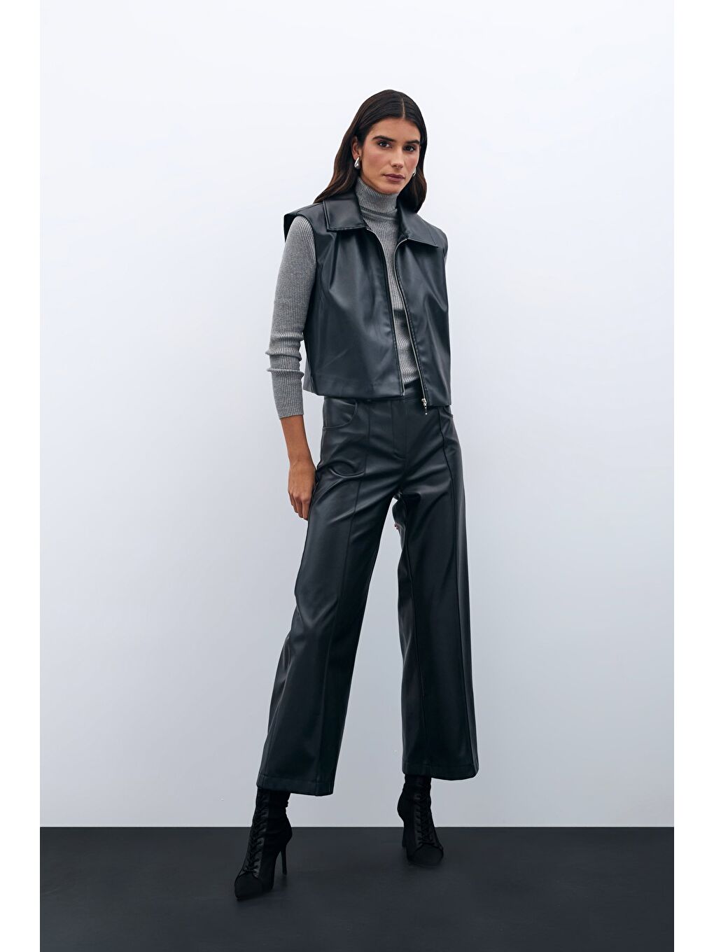 Fermuarlı Deri Yelek - Siyah