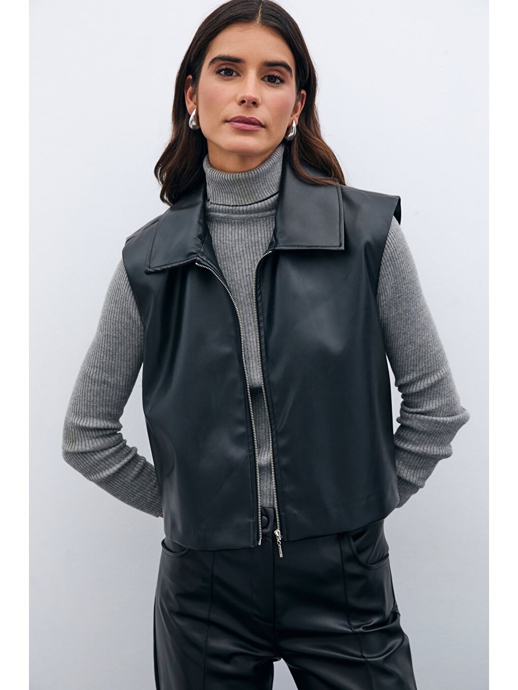 Fermuarlı Deri Yelek - Siyah-1
