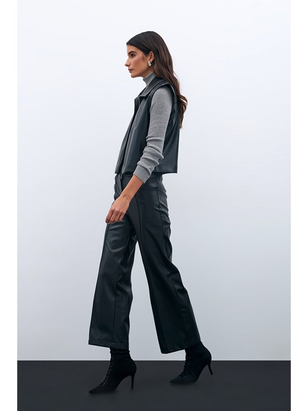 Fermuarlı Deri Yelek - Siyah-5