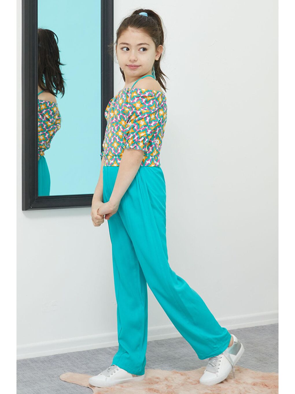 Turkuaz Desenli Bluz ve Pantolonlu Kız Takım 15389