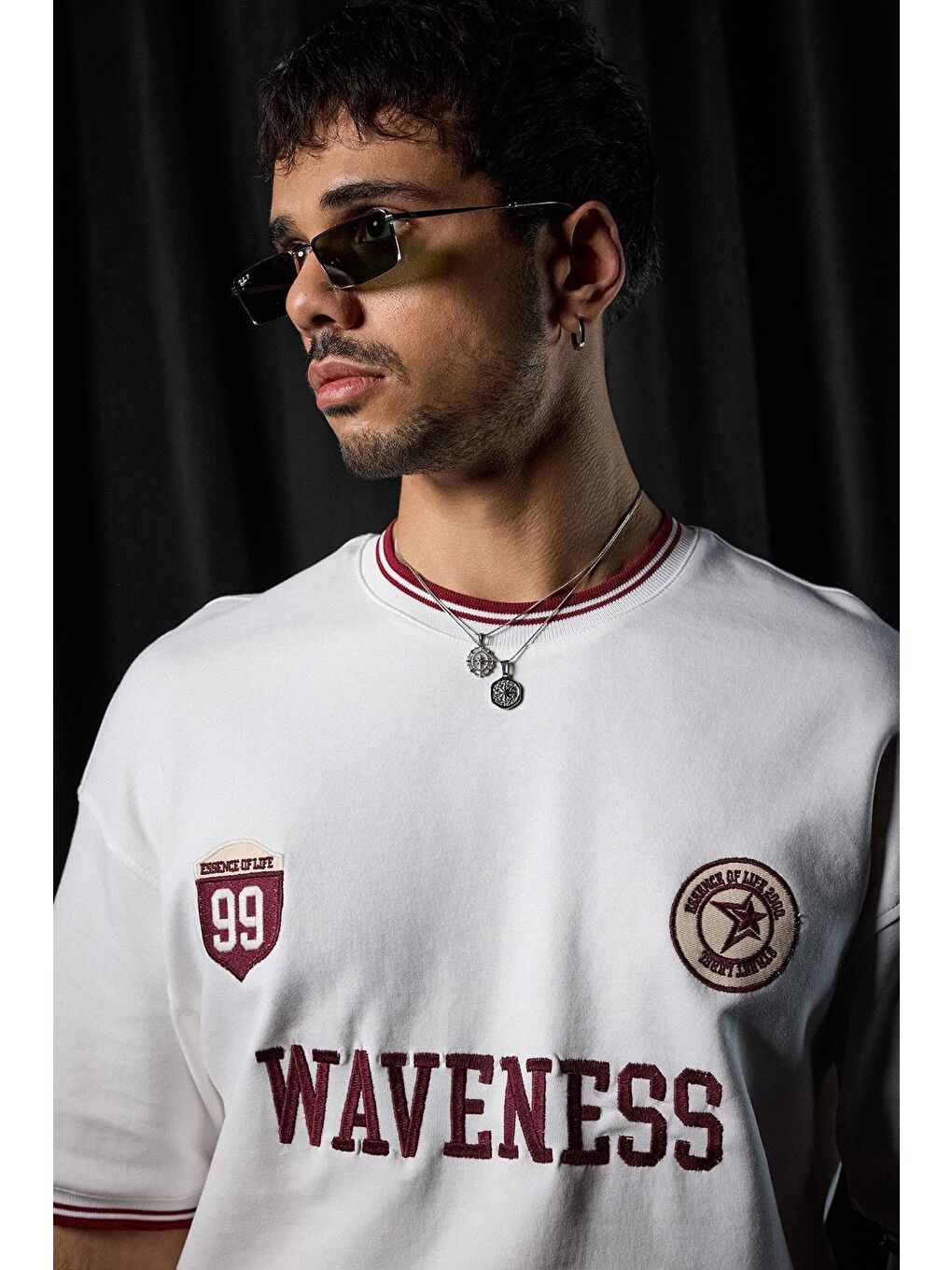 Erkek Oversize Nakışlı Kontrast Yaka Kolej T-Shirt Ekru-3