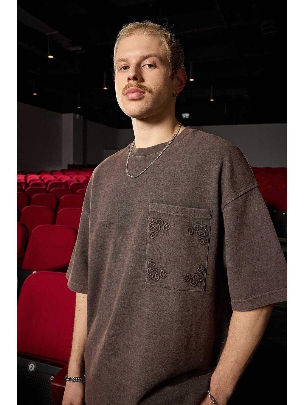 Erkek Oversize Premium Cep Nakışlı T-Shirt Kahverengi-2