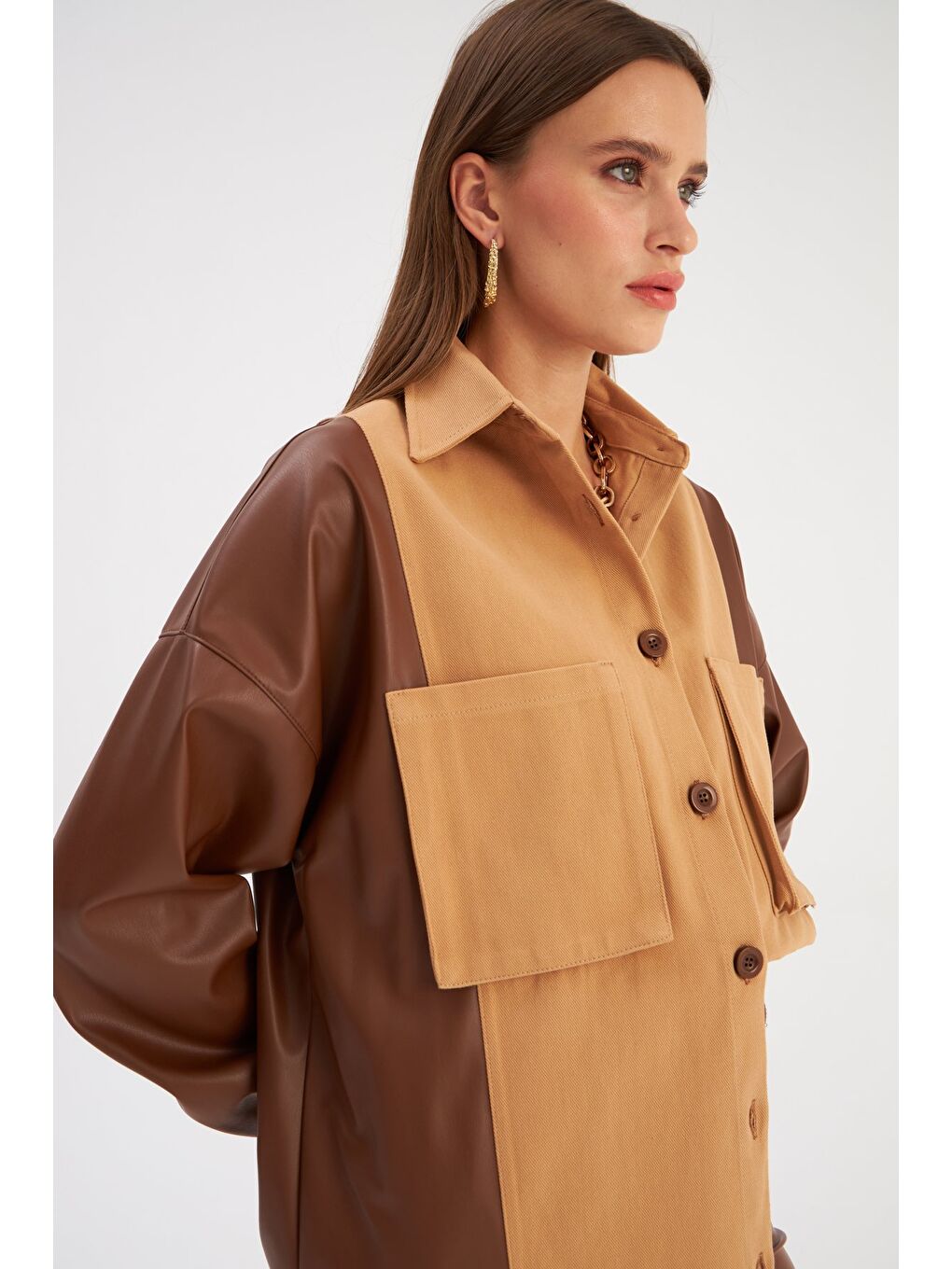 Kahverengi Cepli Deri Detaylı Gömlek - Kahve-Bej-4