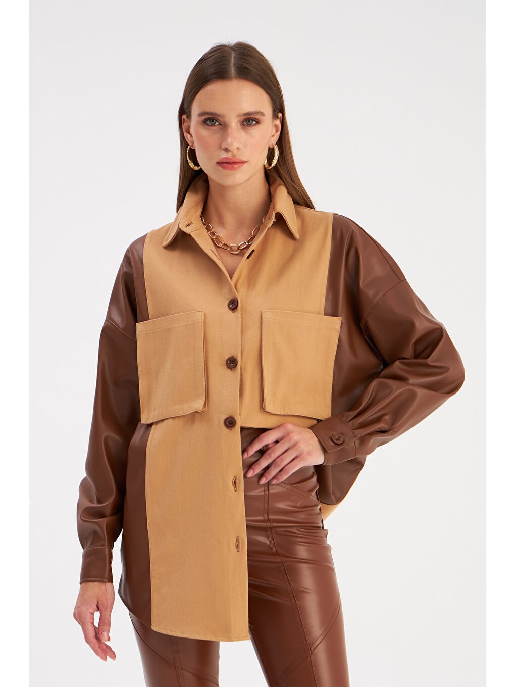 Kahverengi Cepli Deri Detaylı Gömlek - Kahve-Bej-5