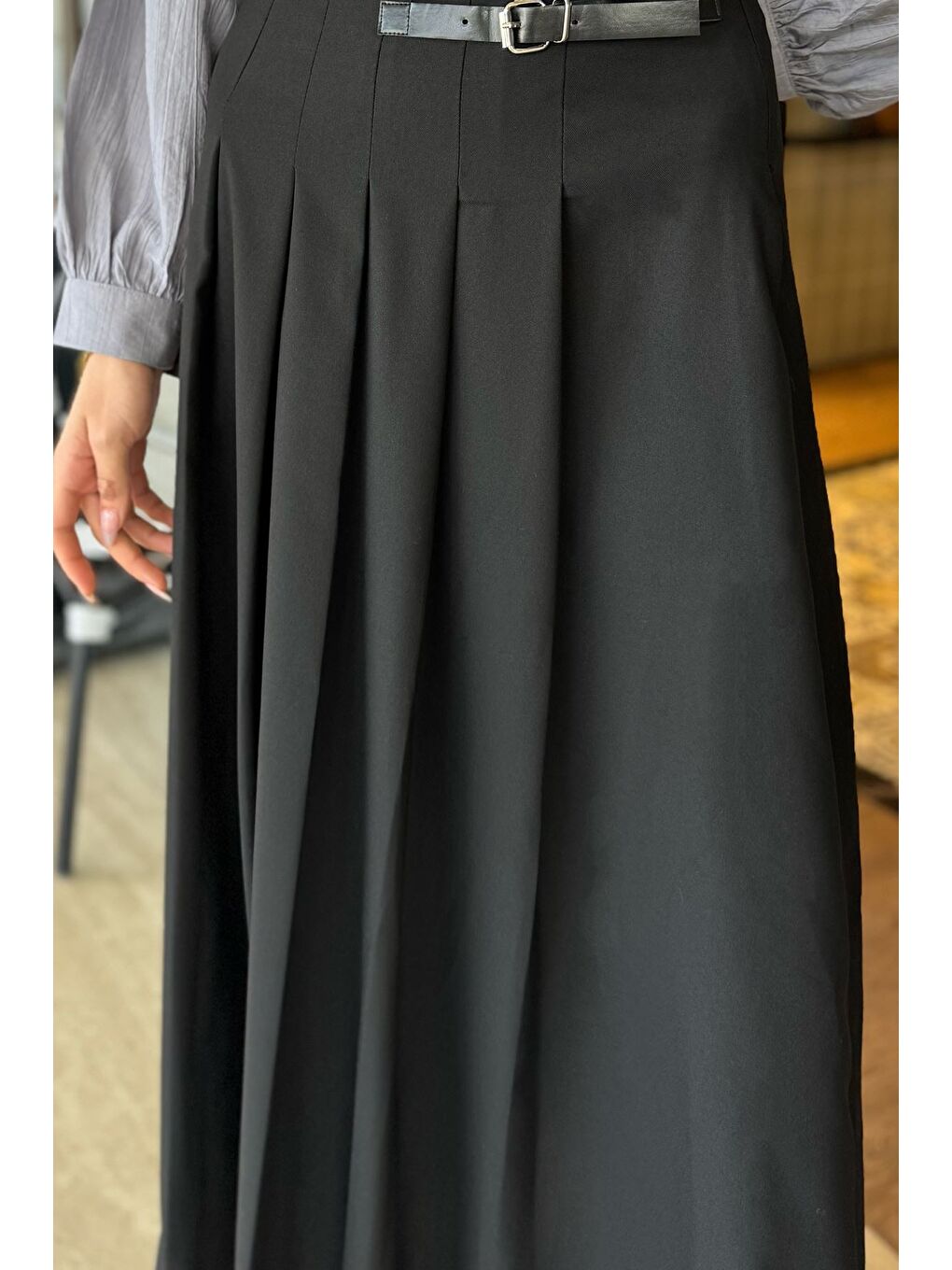 Siyah Kadın Kemer Detaylı Pileli Tesettür Etek-2