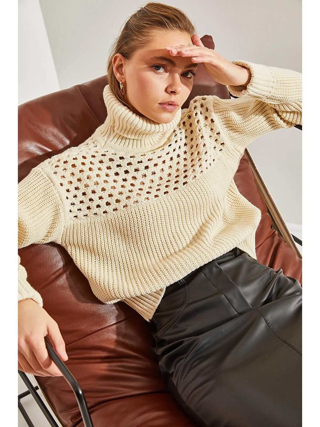 Bej Kadın Balıkçı Yaka Ajurlu Triko Kazak-1