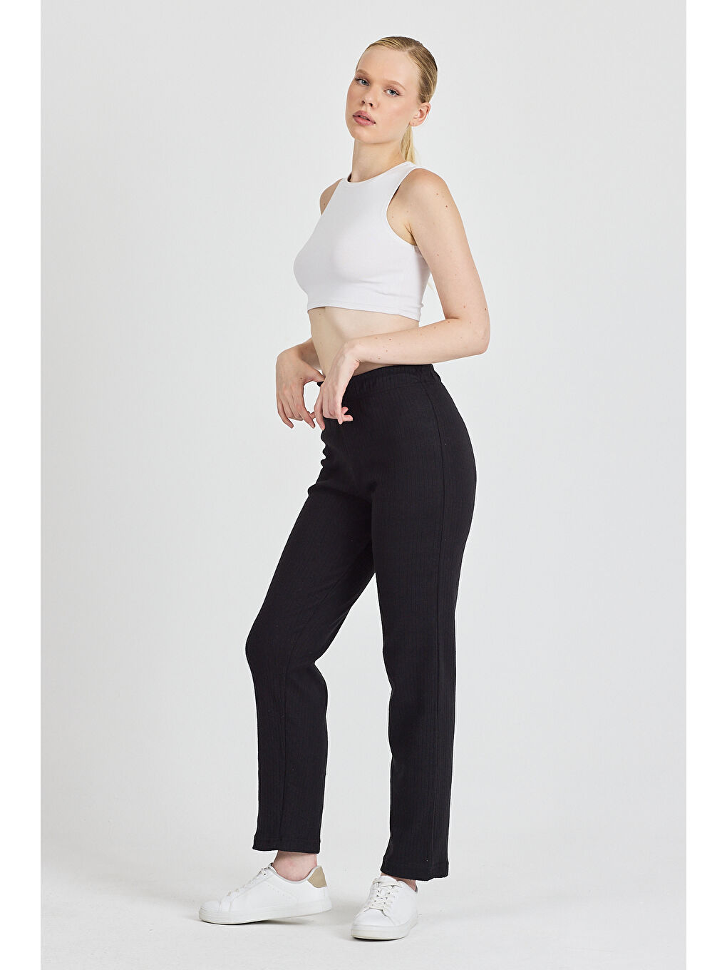 Kadın Siyah Yüksek Bel Fitilli Bol Paça Günlük İnce Eşofman Altı Pijama-3