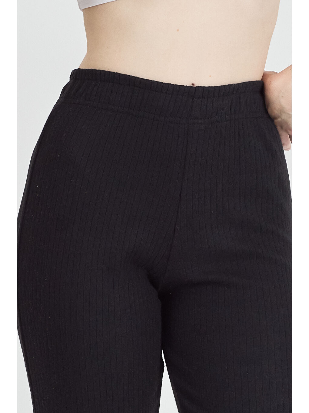 Kadın Siyah Yüksek Bel Fitilli Bol Paça Günlük İnce Eşofman Altı Pijama-5