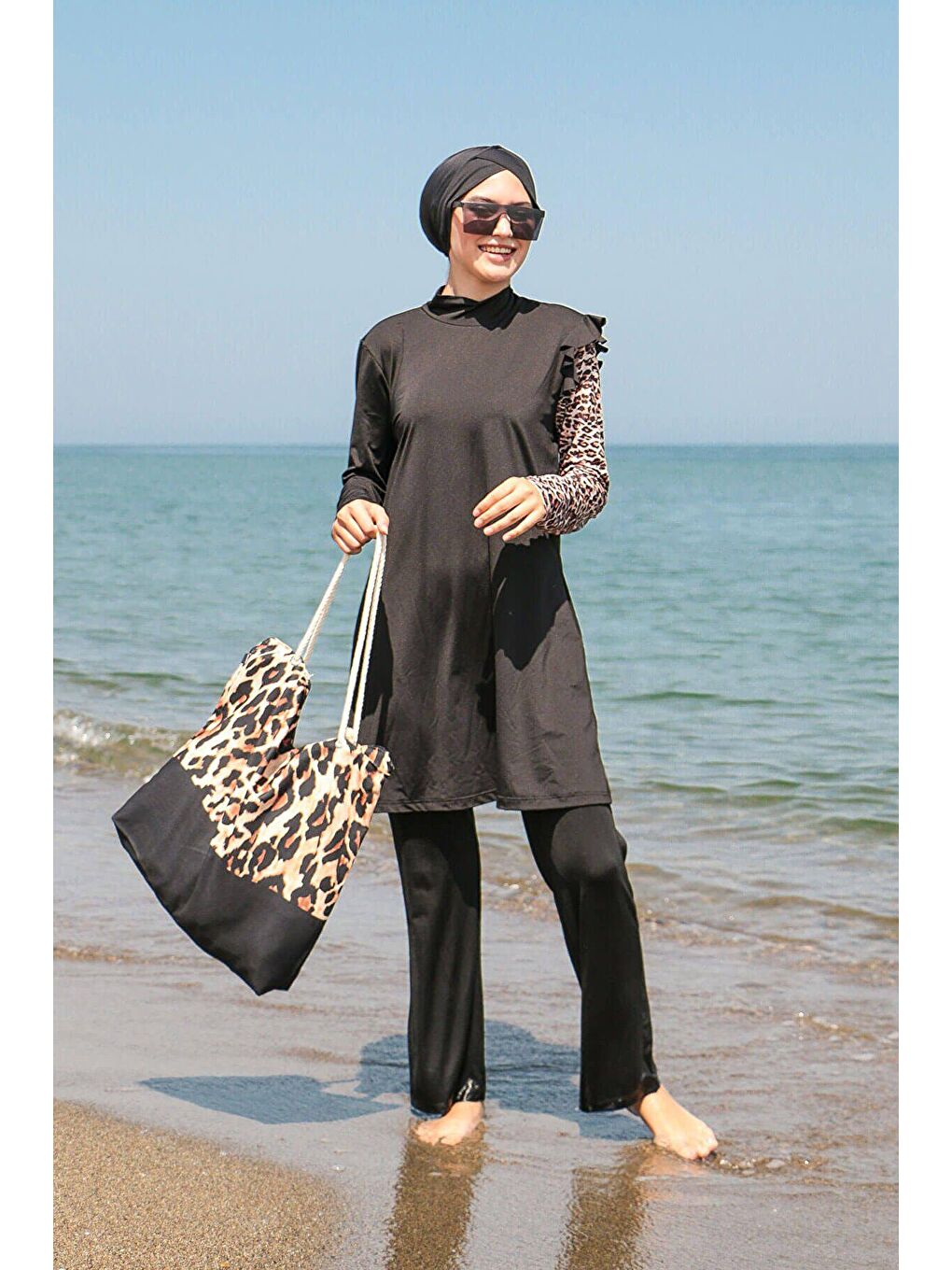 Siyah 4’lü  Leopar Kol Detaylı Tam Kapalı Tesettür Mayo M2101-1