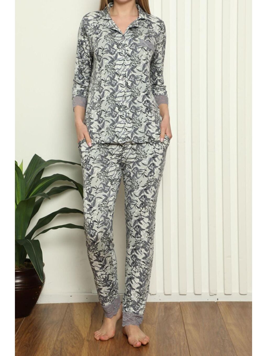 Kadın Pijama Takımı Cepli Düğmeli Elastanlı Dantelli Yeşil