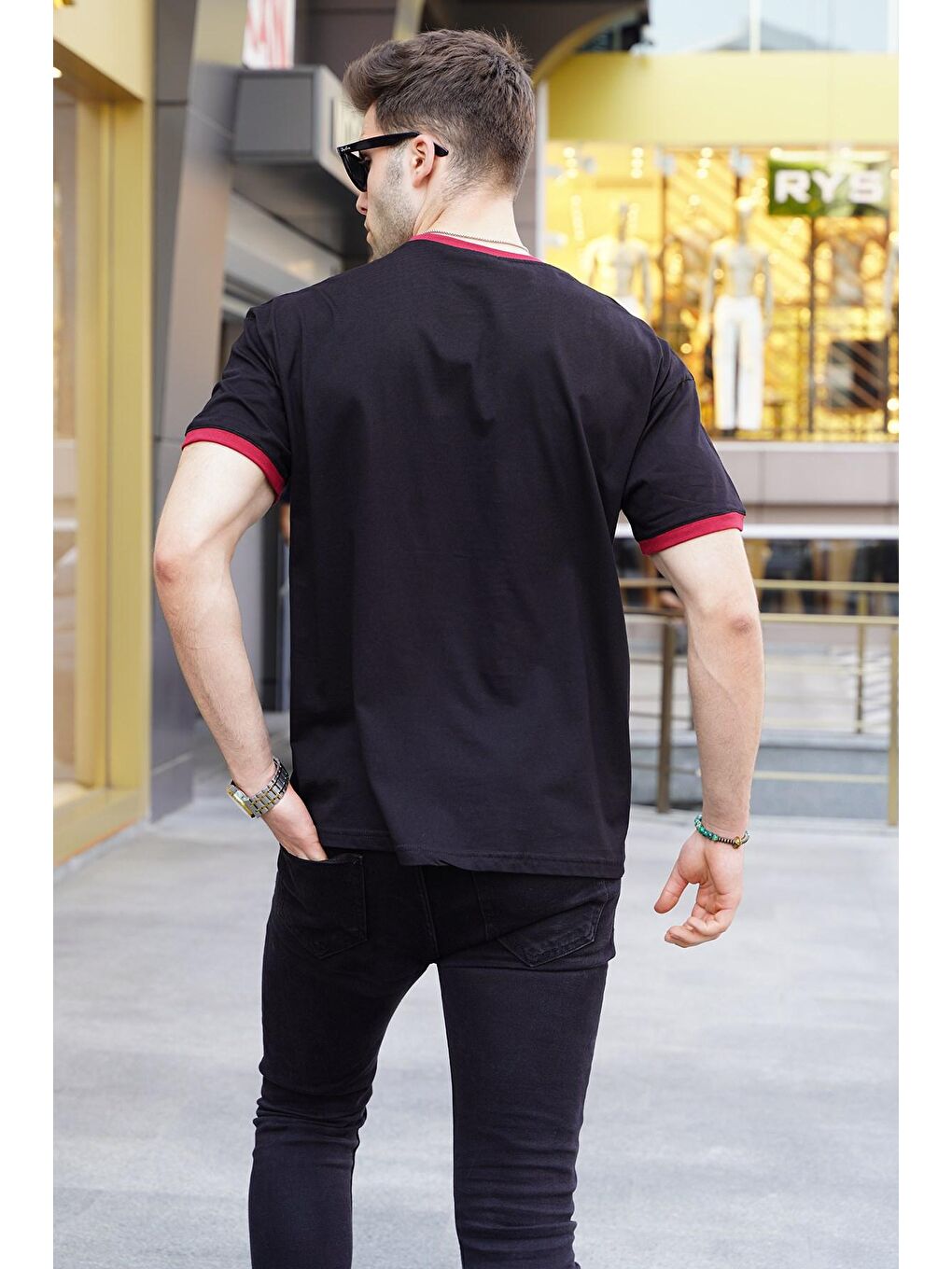 Siyah Baskılı Regular Fit Tişört 5884-1