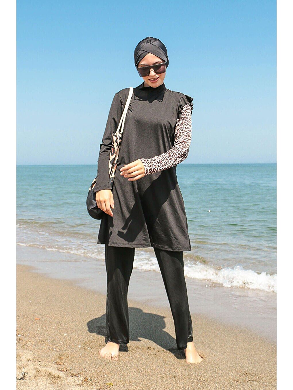 Siyah 4’lü  Leopar Kol Detaylı Tam Kapalı Tesettür Mayo M2101-4