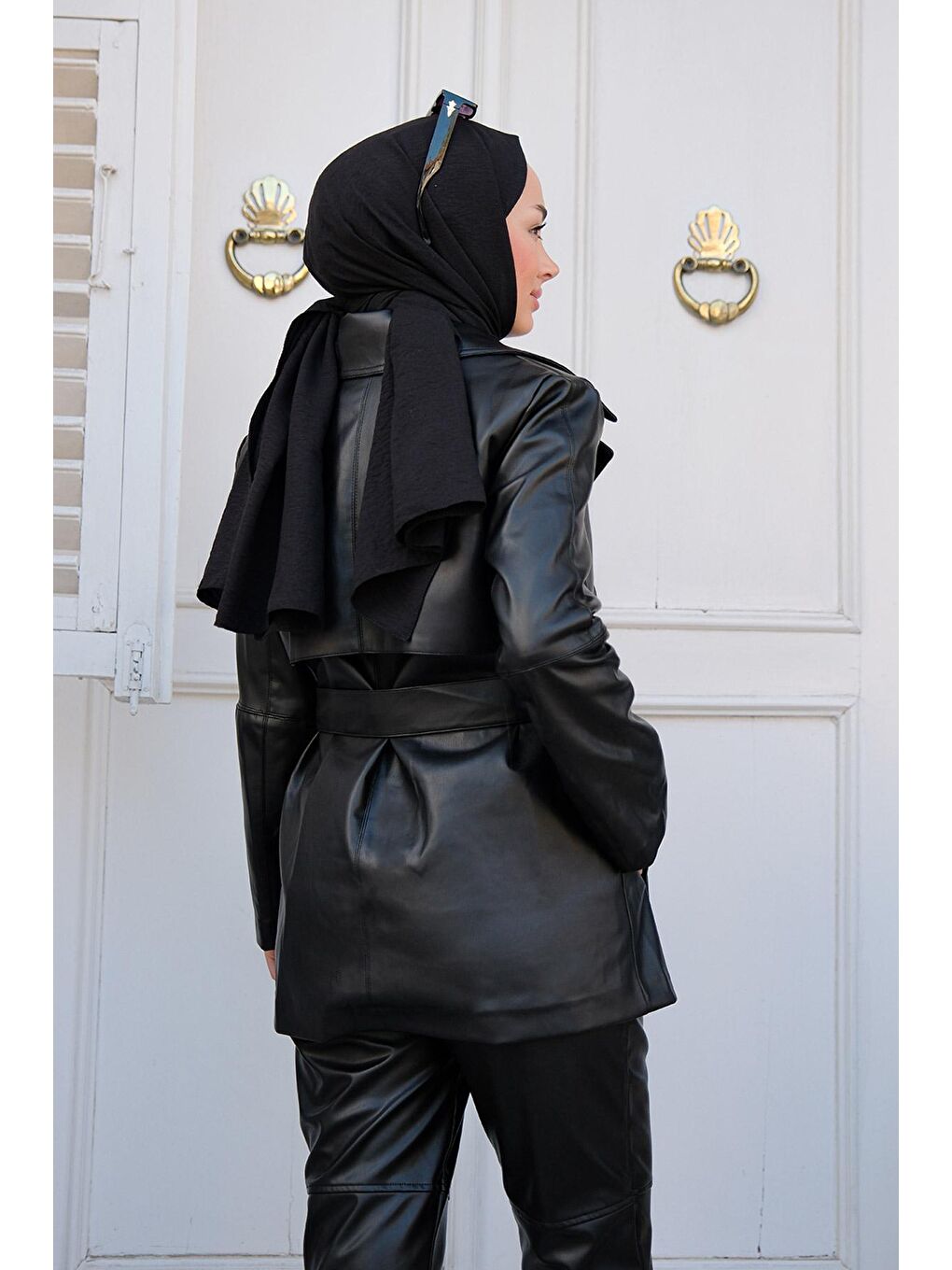 Kadın Kemerli Blazer Deri Ceket Siyah-2