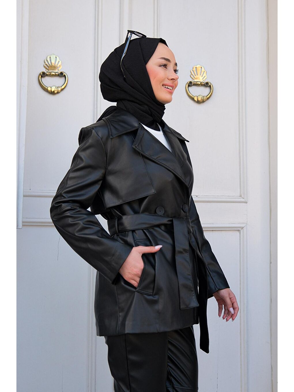 Kadın Kemerli Blazer Deri Ceket Siyah-3