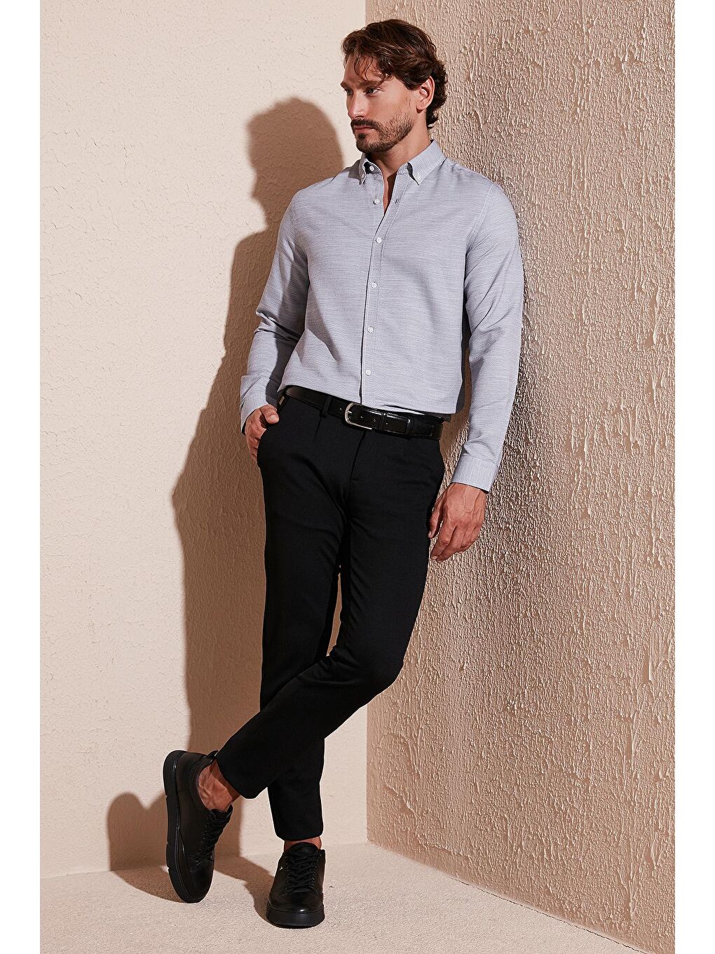 Siyah Pamuk Karışımlı Uzun Kollu Slim Fit Gömlek CF23S7494-1