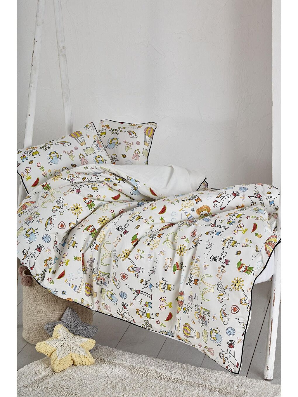 Karışık Carnaval Bebek Nevresim Takımı %100 Organik Pamuk Baskılı 100x150 Cm