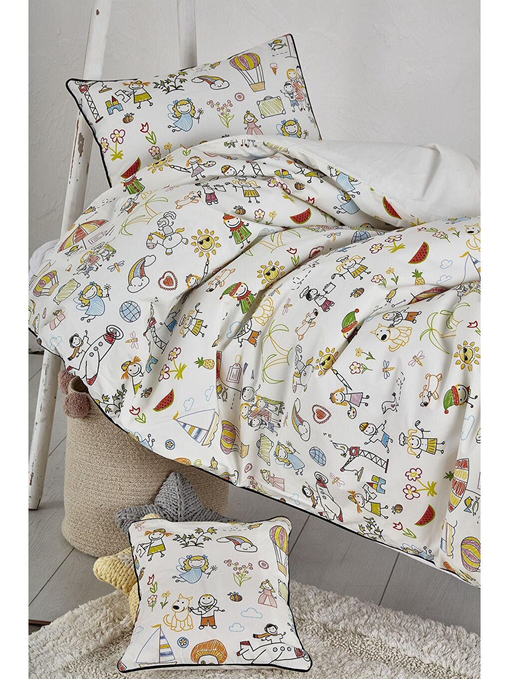 Karışık Carnaval Bebek Nevresim Takımı %100 Organik Pamuk Baskılı 100x150 Cm-1