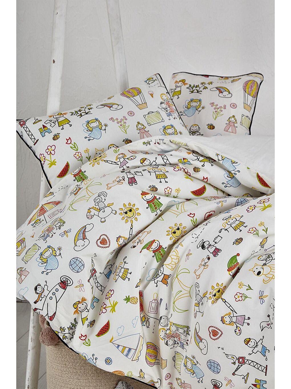 Karışık Carnaval Bebek Nevresim Takımı %100 Organik Pamuk Baskılı 100x150 Cm-3