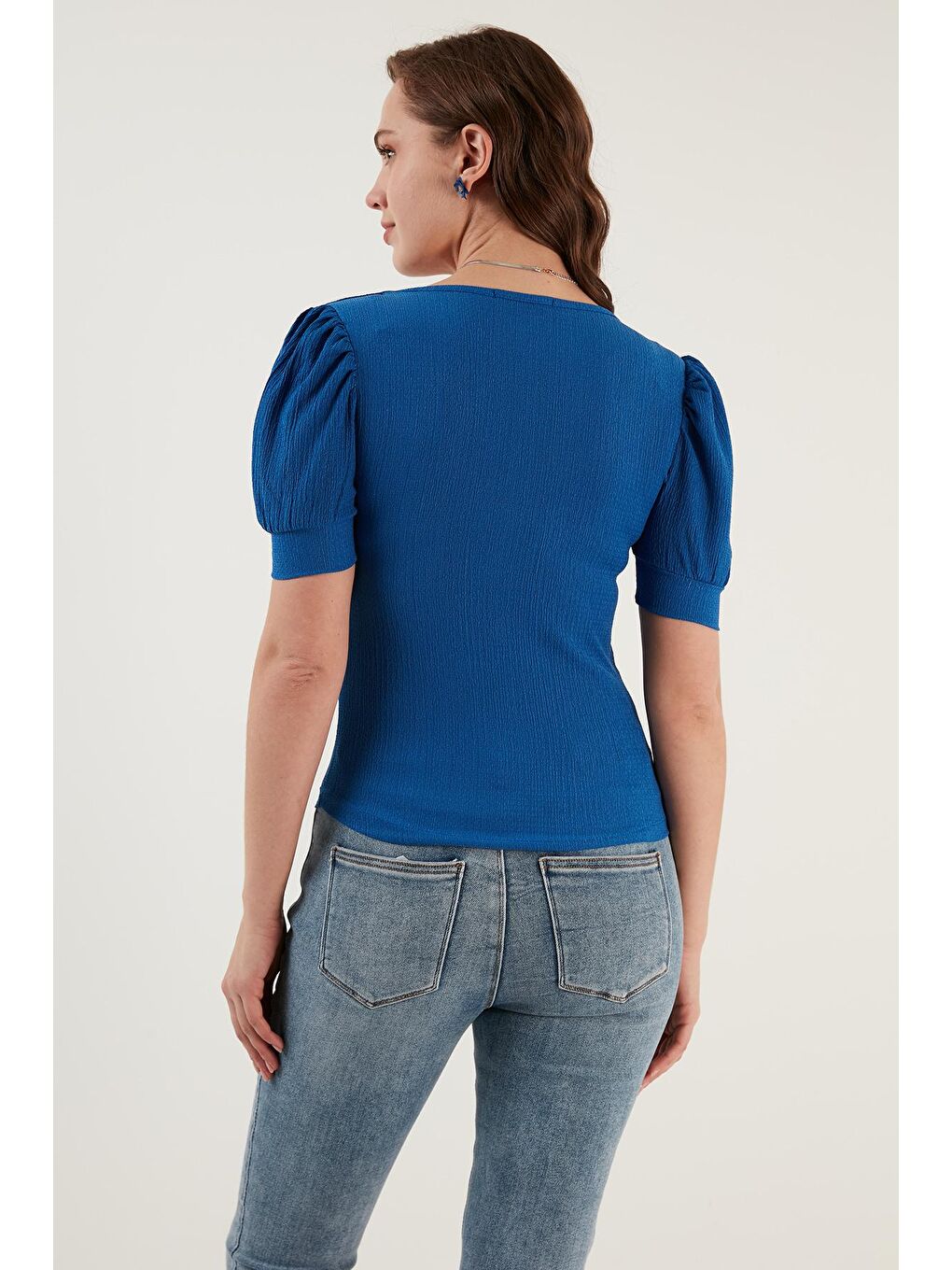 Mavi Kol Detaylı Kare Yaka Bluz 5865037-3