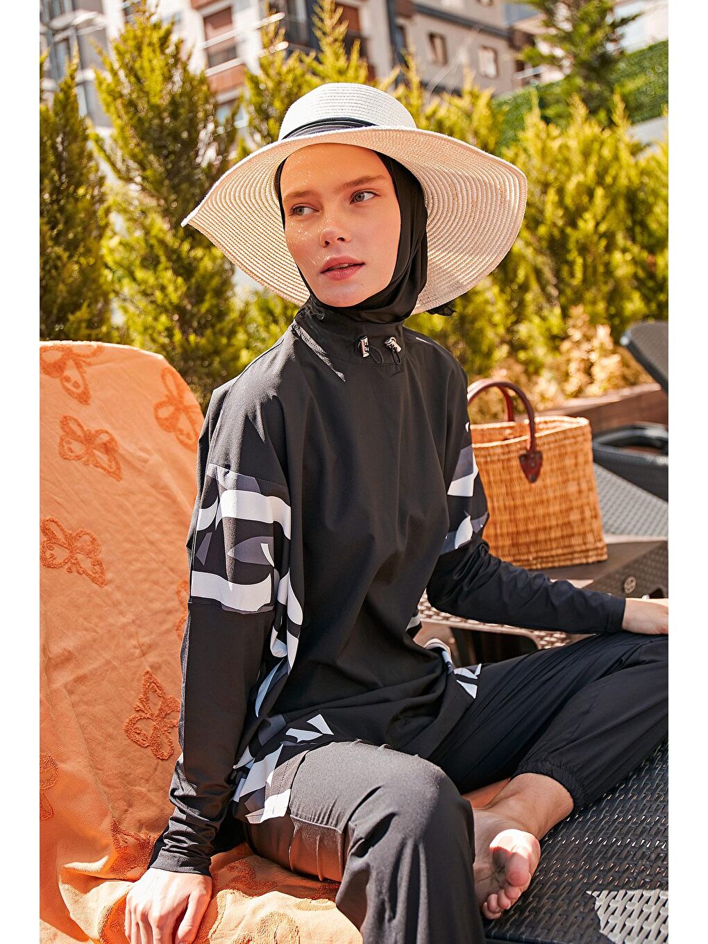 Fiyonklu Ekru Geniş Hasır Şapka 1423218-2