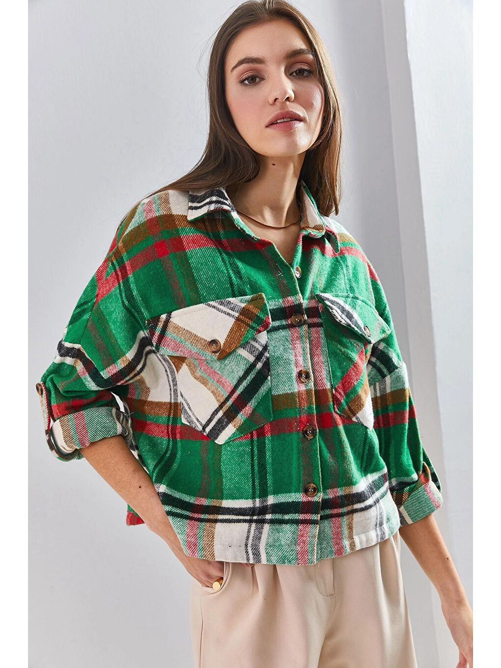 Yeşil Kadın Kol Katlamalı Desenli Oduncu Gömlek-1