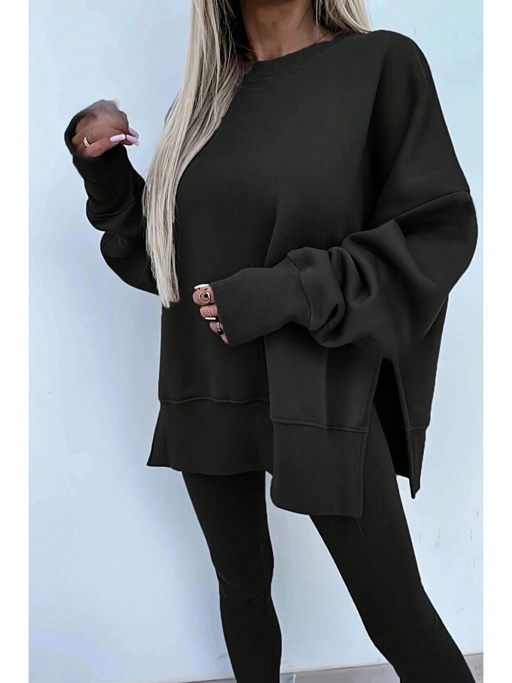 Kadın Siyah Yırtmaç Detay Bisiklet Yaka Alt Üst Taytlı Eşofman Takım-2