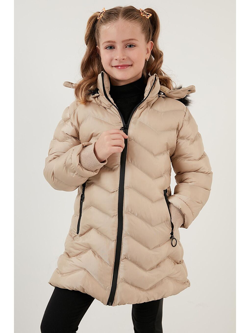 Kahverengi Pelüş Astarlı Yakası Suni Kürklü Çıkarılabilir Kapüşonlu Kışlık Mont 5766041-2