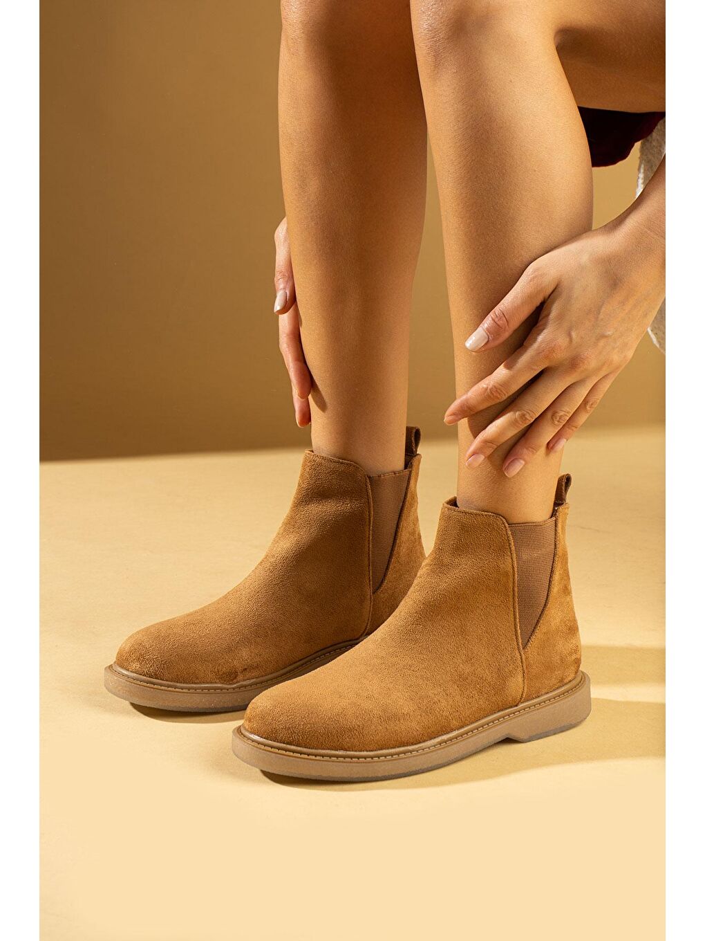 Kahverengi Kauçuk Taban Lastikli Sıcak Astar Kadın Bot 024-974-23Süet-2