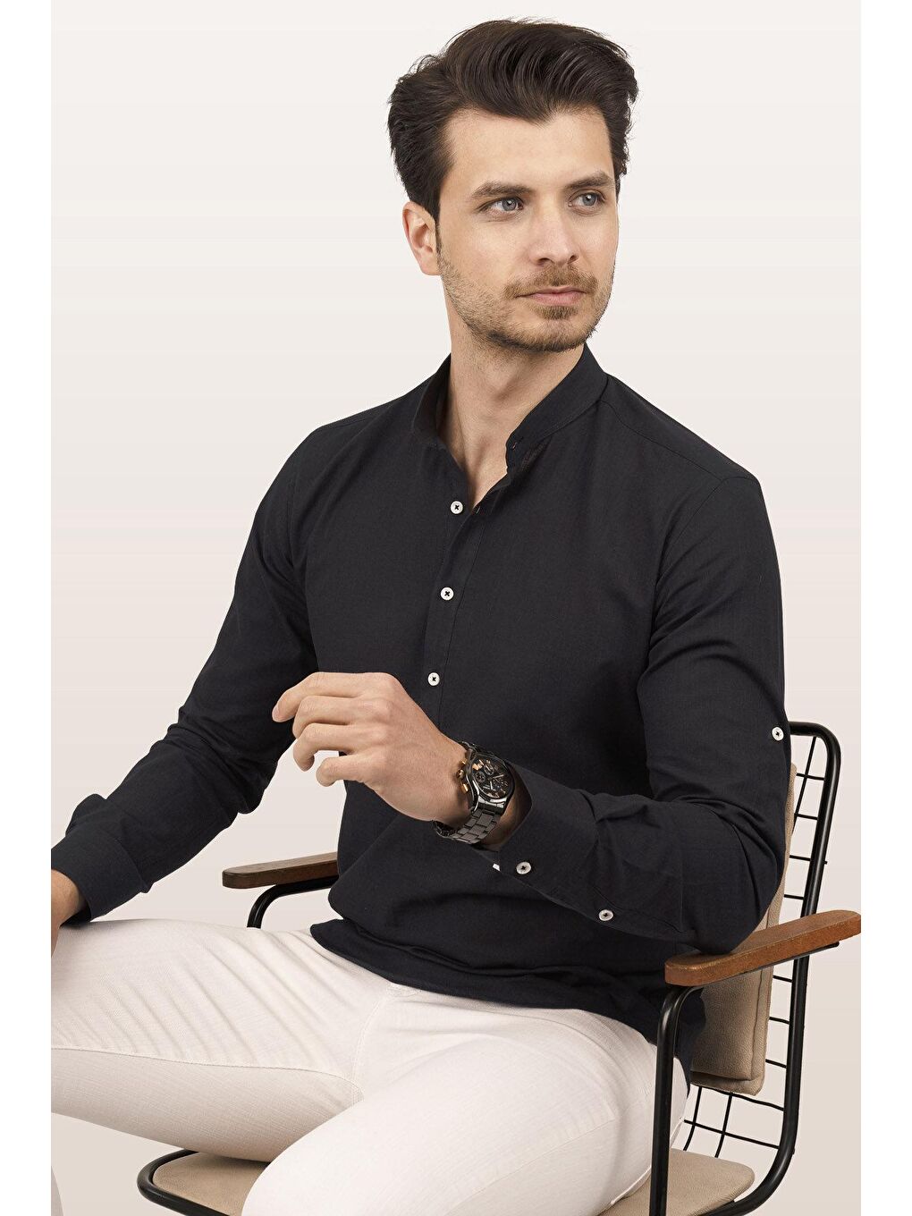 Siyah Hakim Yaka Keten Üç Düğmeli Slimfit Erkek %100 Pamuk Gömlek-2