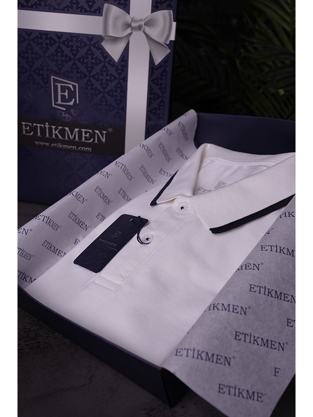 Beyaz Lacivert Yaka Çizgili Erkek Polo Yaka Tişört-2