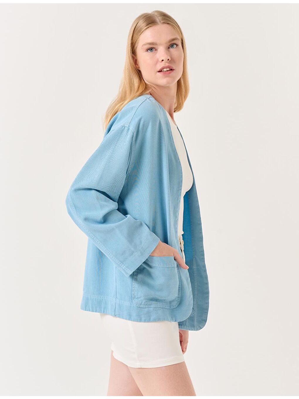 Açık Tozlu Mavi Açık Yaka Uzun Kollu Cepli Dokuma Ceket-2