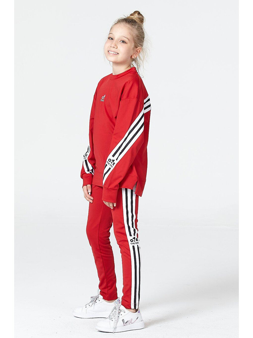 Kırmızı Kız Çocuk Baskı Detaylı Salaş Yırtmaçlı Şerit Detaylı Dalgıç Kumaştan Spor Tayt Sweat Takımı-2