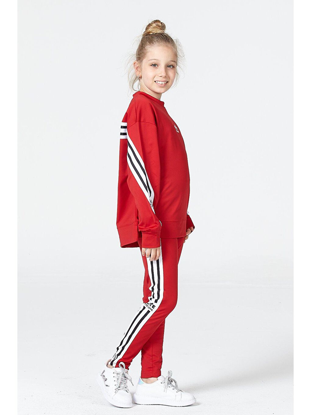 Kırmızı Kız Çocuk Baskı Detaylı Salaş Yırtmaçlı Şerit Detaylı Dalgıç Kumaştan Spor Tayt Sweat Takımı-3