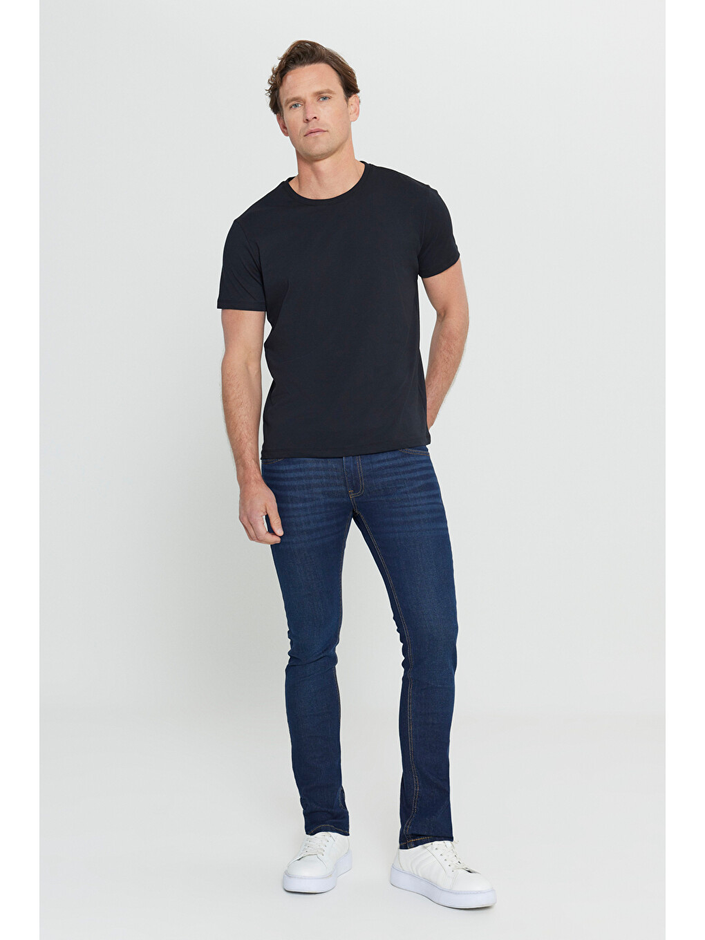 Erkek Siyah Slim Fit Dar Kesim %100 Pamuk Bisiklet Yaka Kısa Kollu Tişört-6