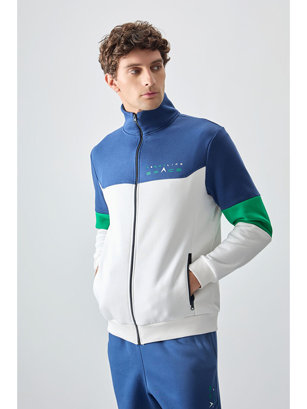 Lila Ekru - İndigo Dik Yaka  Renk Geçişli Baskı Detaylı Standart Kalıp Erkek Eşofman Takımı  - 85186-4