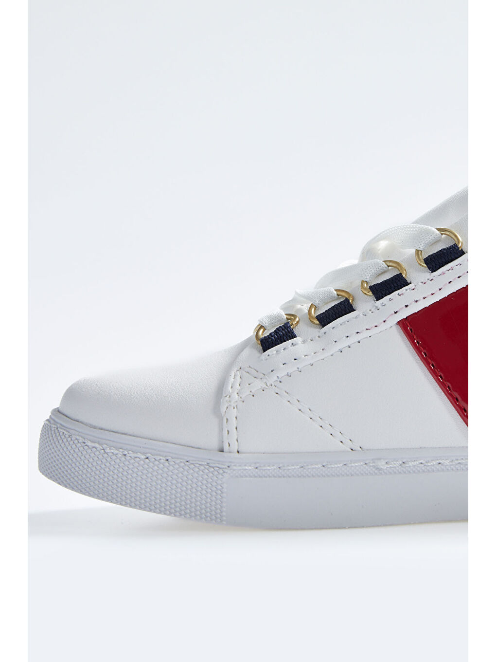 Beyaz - Lacivert Bağcıklı Şerit Detaylı Suni Deri Kadın Spor Ayakkabı - 89202-2