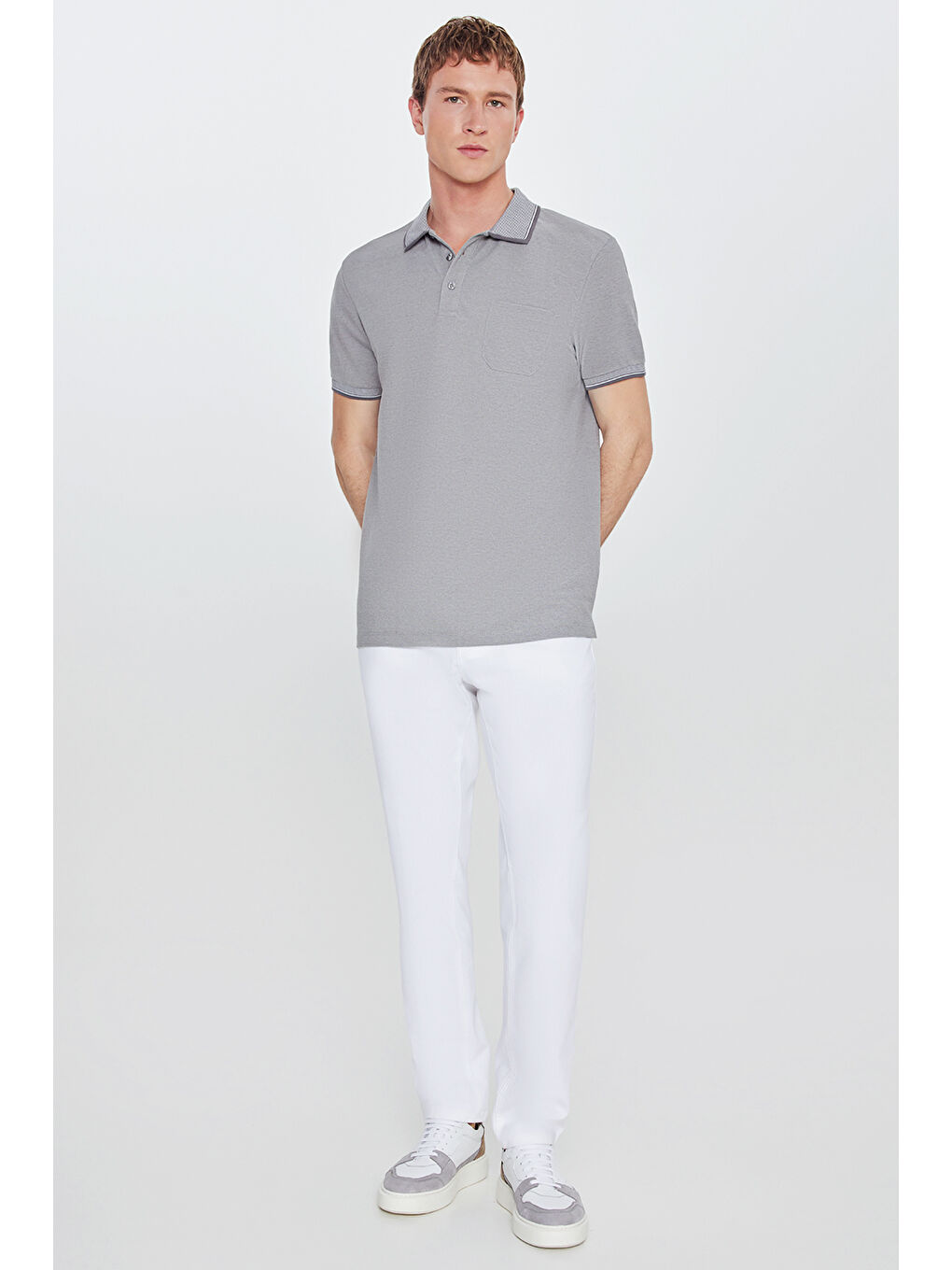 Erkek Gri Pamuklu Comfort Fit Rahat Kesim Polo Yaka Cepli Tişört-1