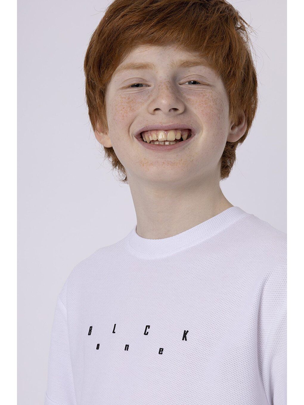 Beyaz Baskılı Cep Detaylı Erkek Çocuk Yazlık Bisiklet Yaka T-shırt-2