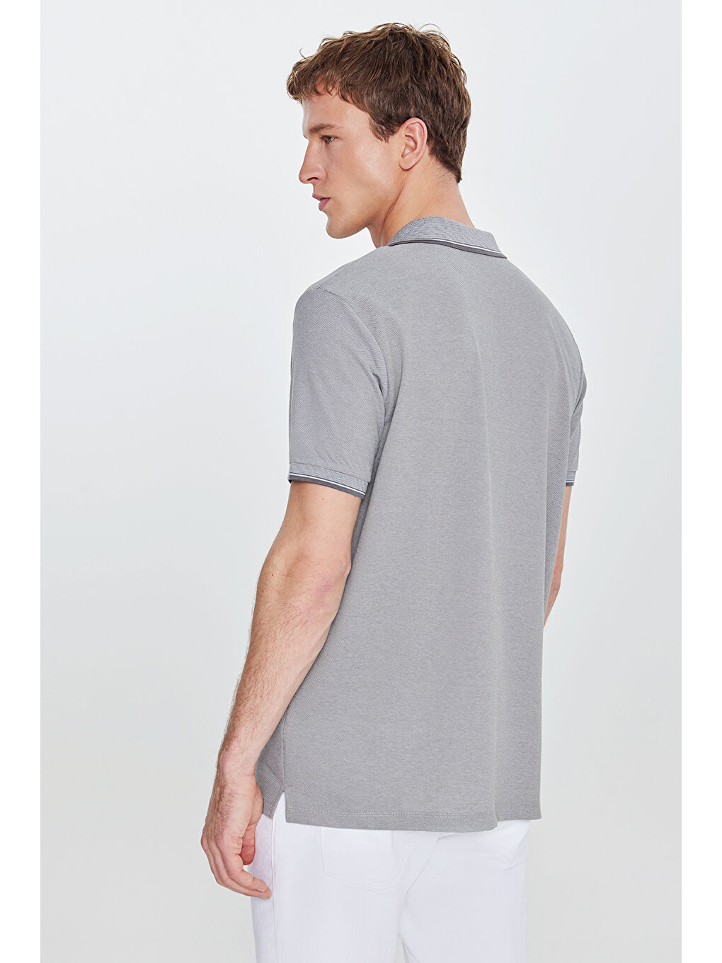 Erkek Gri Pamuklu Comfort Fit Rahat Kesim Polo Yaka Cepli Tişört-5